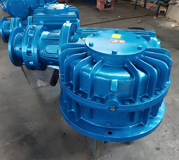 PWO型平面二次包絡(luò)環(huán)面蝸桿減速器